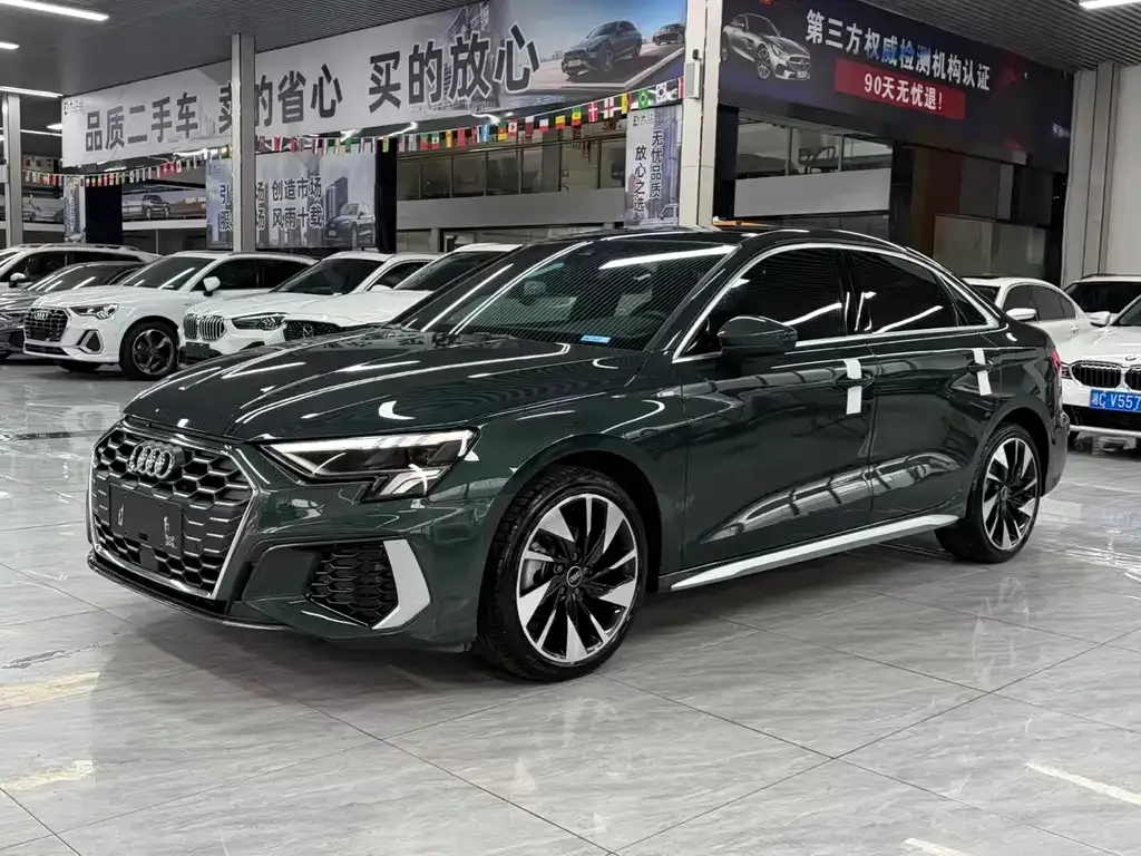 Audi A3 2023 из CN, фото 1