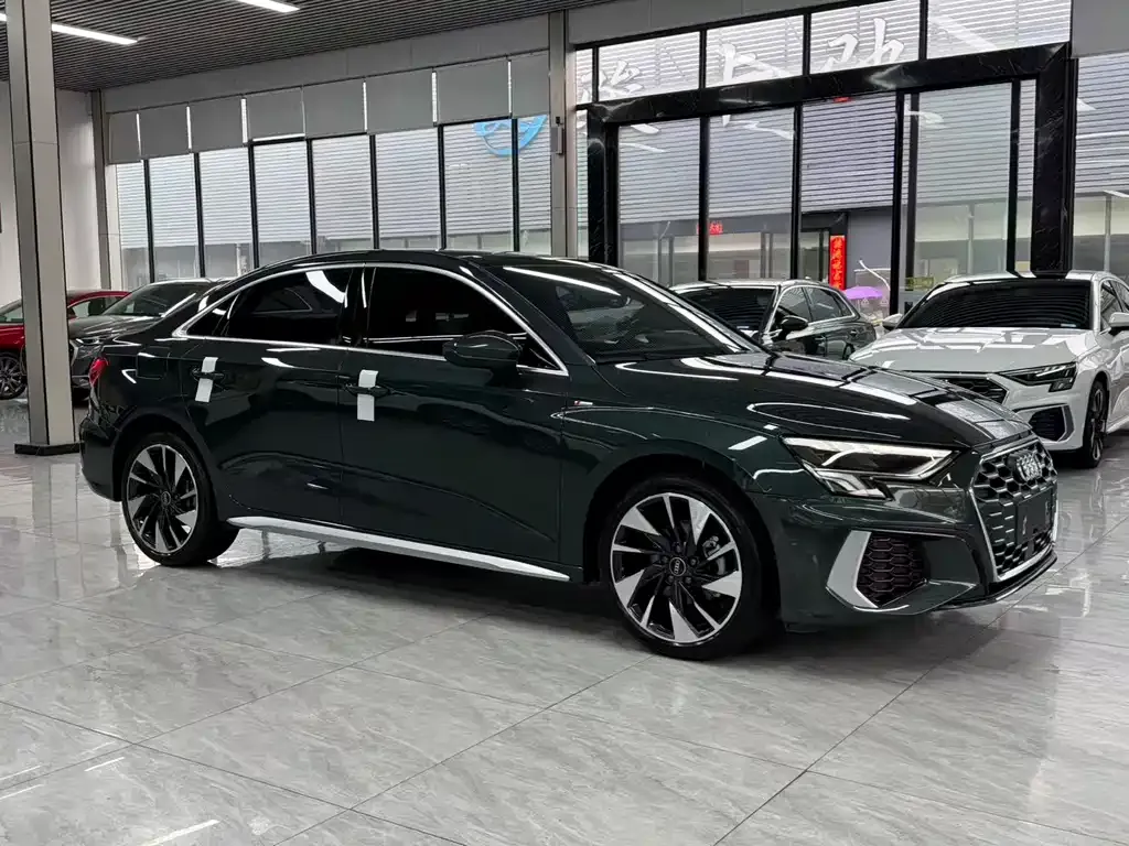 Audi A3 2023 из CN, фото 8