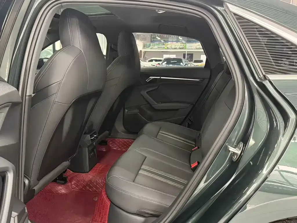 Audi A3 2023 из CN, фото 4