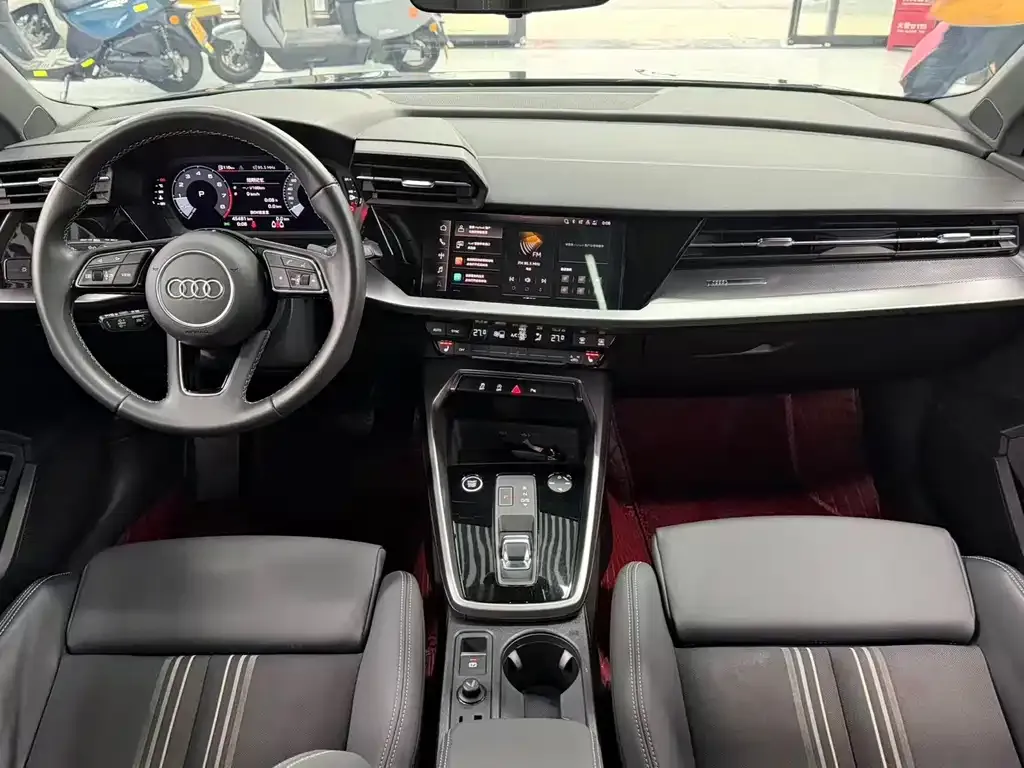 Audi A3 2023 из CN, фото 3