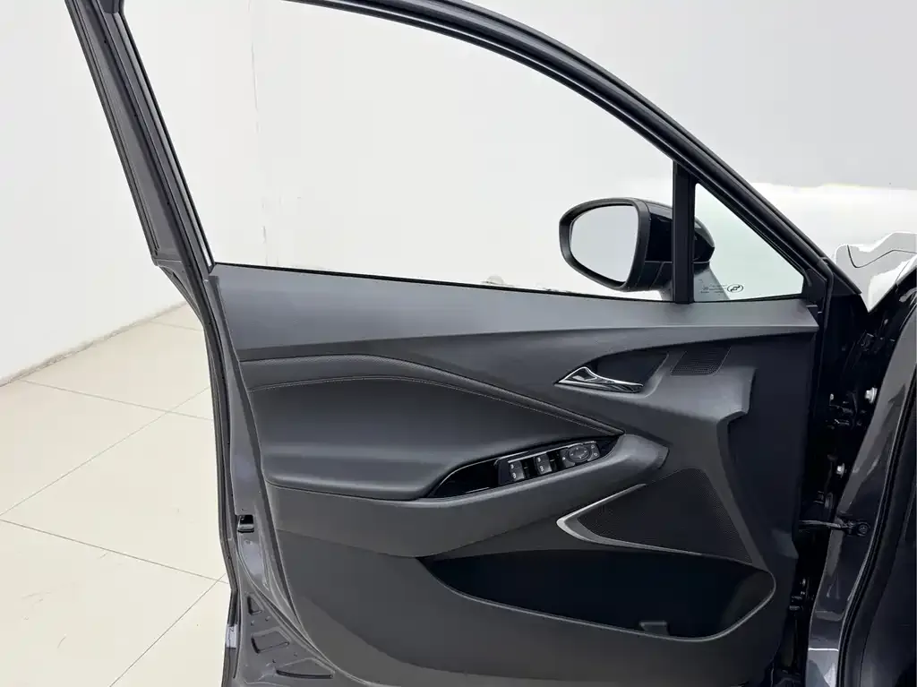 Chevrolet Volando 2023 из CN, фото 4