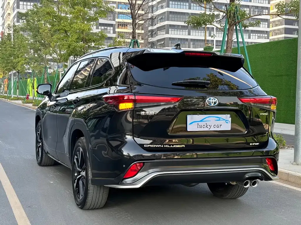 Toyota Crown Kluger 2022 из CN, фото 9
