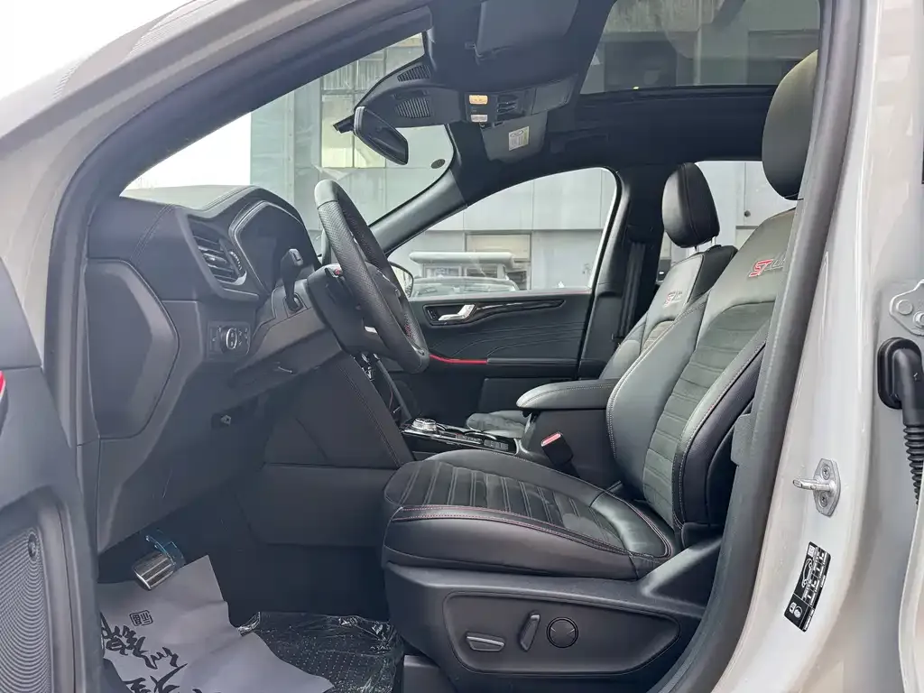 Ford Escape 2023 из CN, фото 4