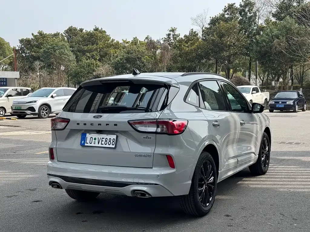 Ford Escape 2023 из CN, фото 9
