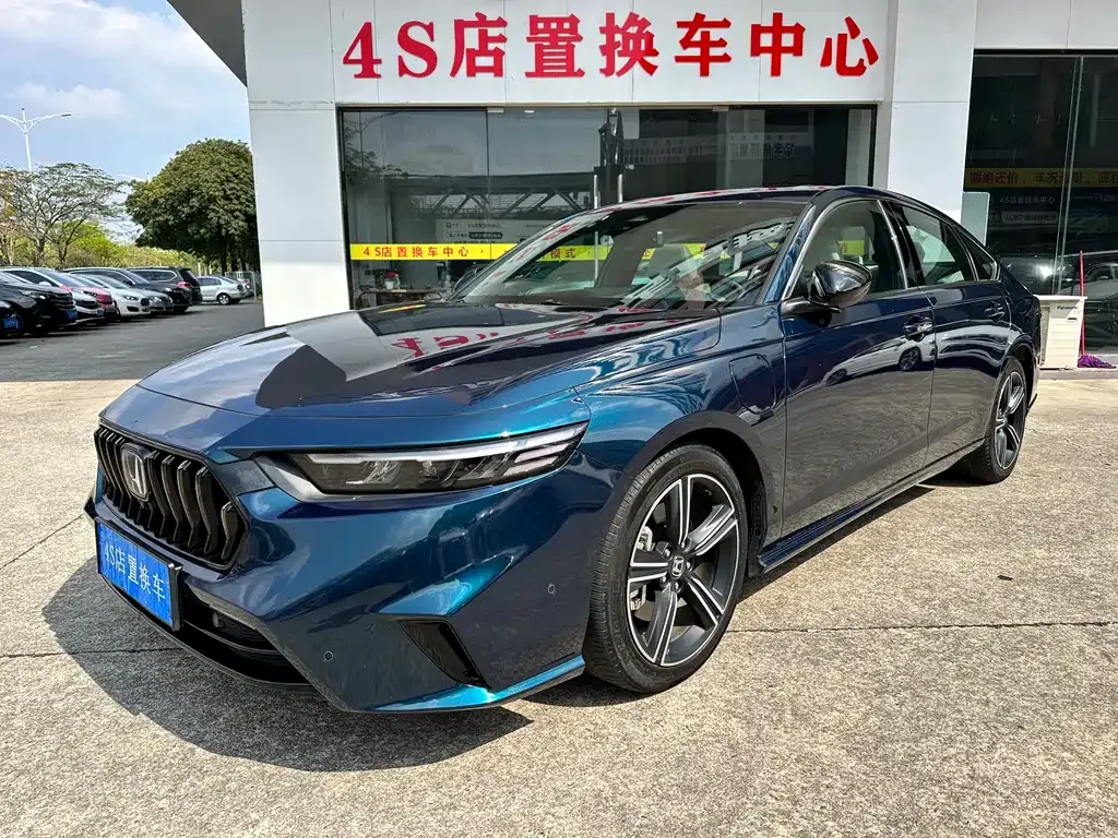 Honda Inspire PHEV 2023 из CN, фото 1