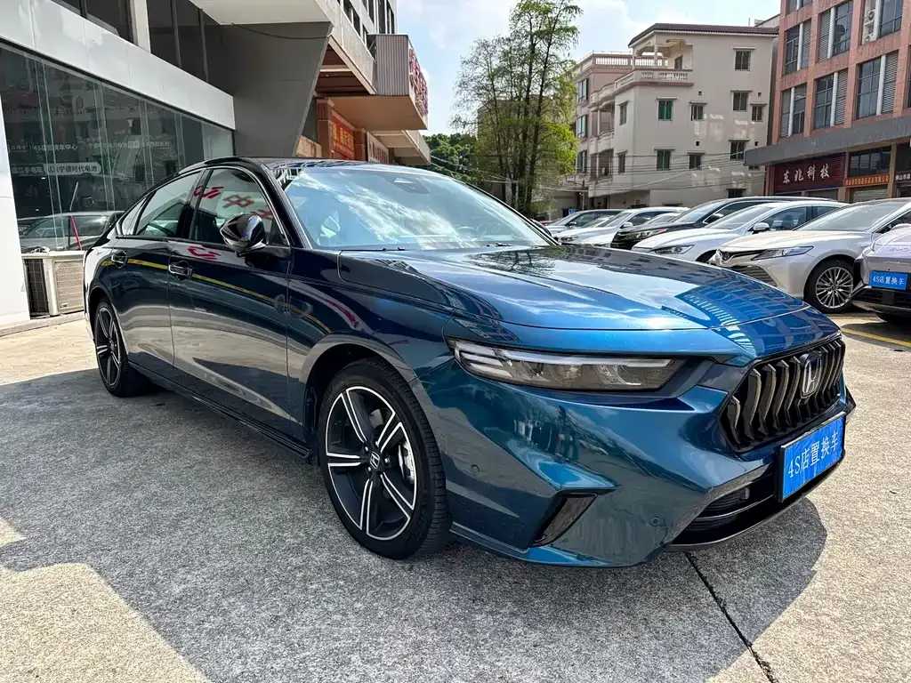 Honda Inspire PHEV 2023 из CN, фото 6