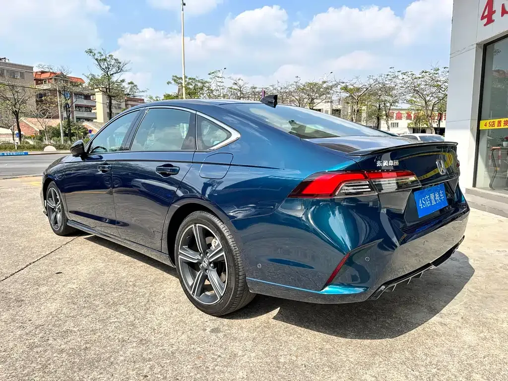 Honda Inspire PHEV 2023 из CN, фото 8