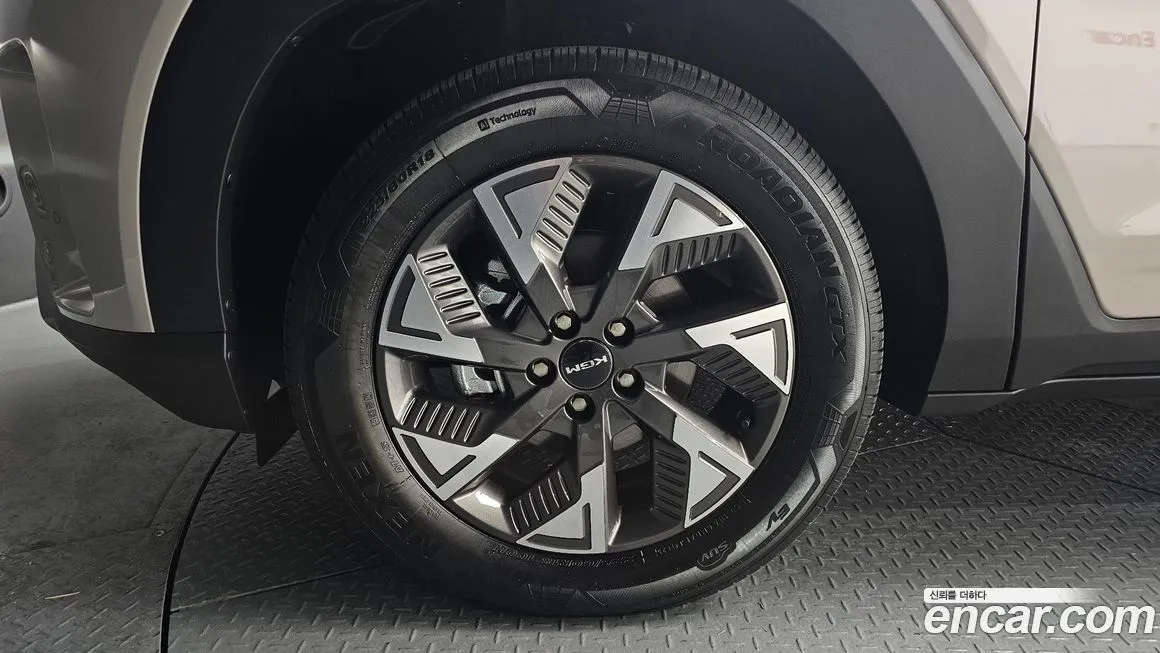 KG Mobility (Ssangyong) Torres — фото 10