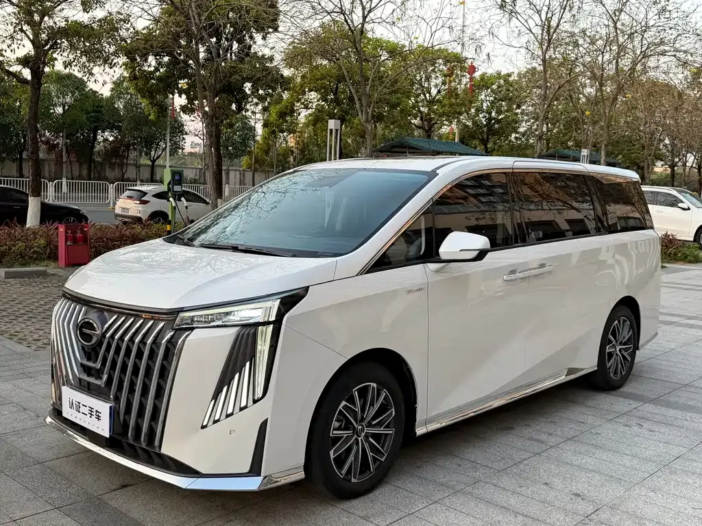 GAC Motor Trumpchi M8 — фото 1