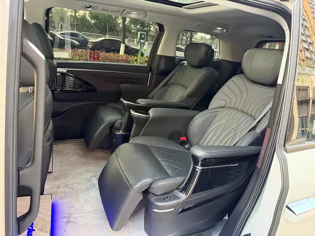 GAC Motor Trumpchi M8 — фото 7