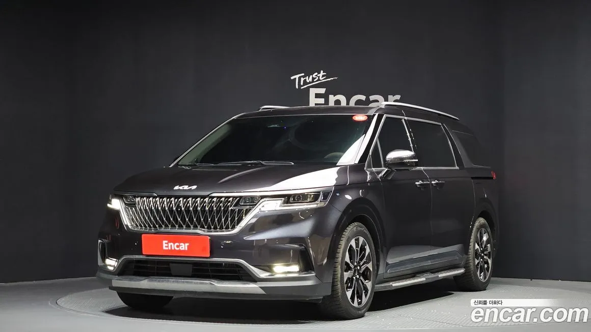Kia Carnival — фото 1
