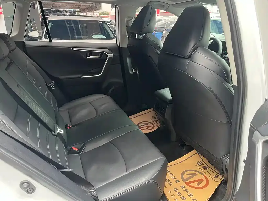 Toyota Wildlander 2023 из CN, фото 8