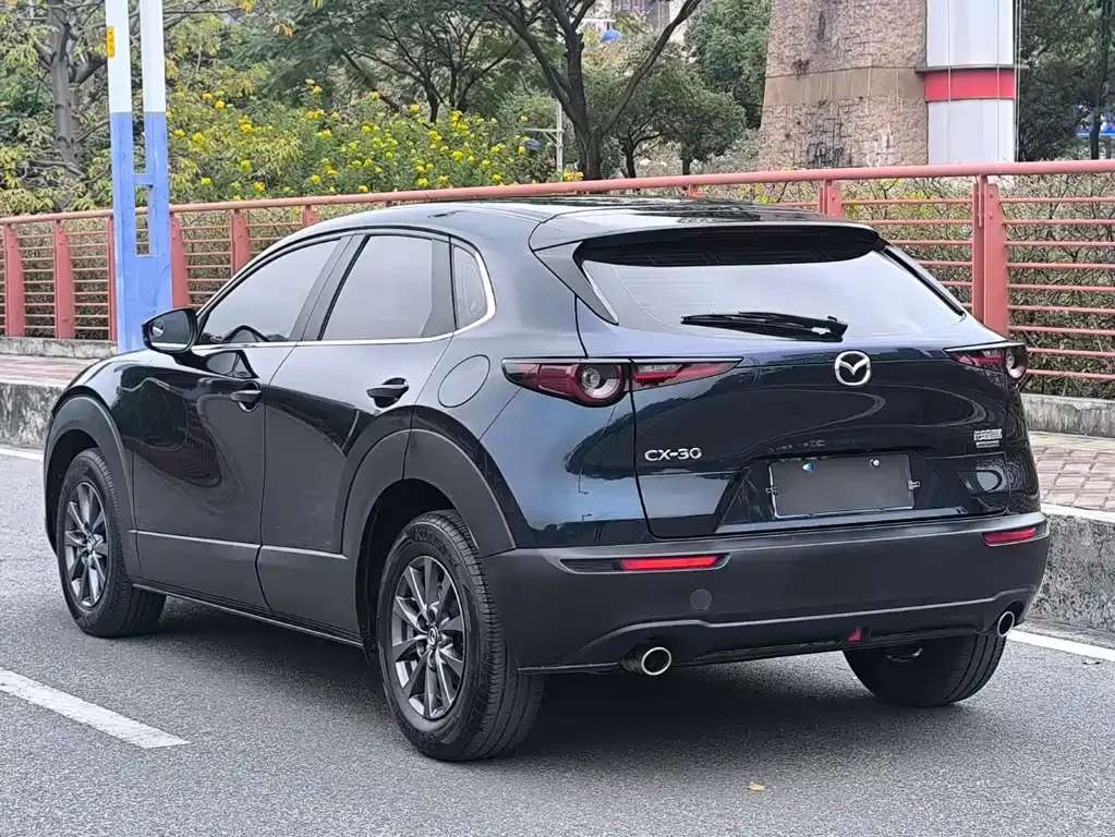 Mazda CX-30 2021 из CN, фото 10