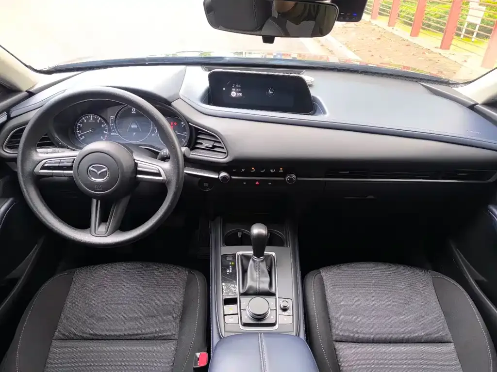Mazda CX-30 2021 из CN, фото 8