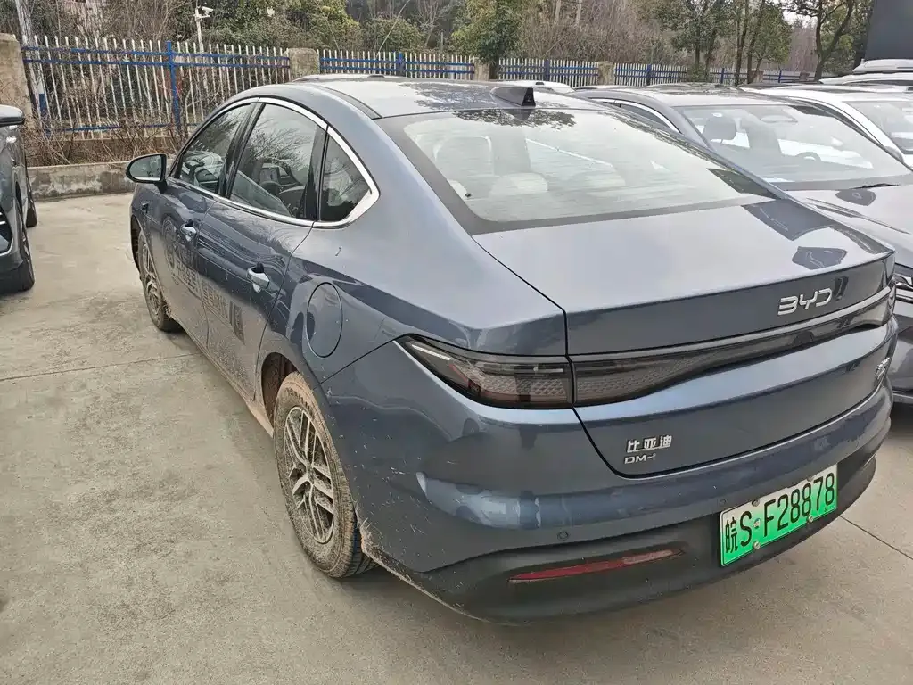 BYD Seal 05 DM-i — фото 9