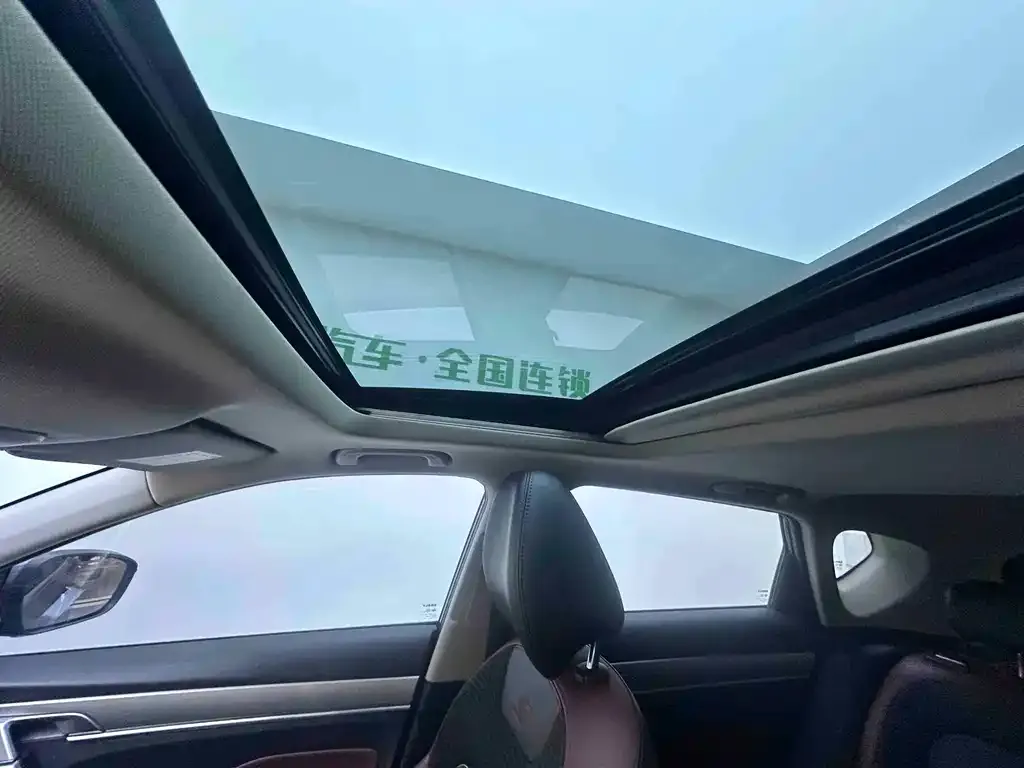 Geely Binyue 2022 из CN, фото 3