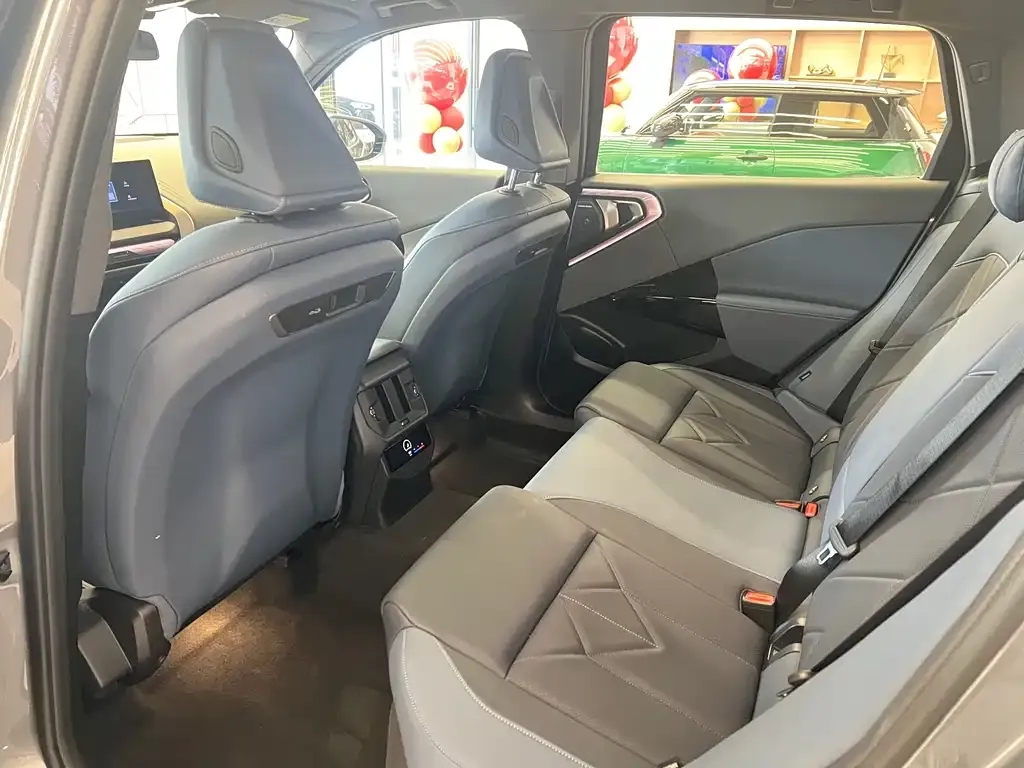 BMW X3 2025 из CN, фото 8