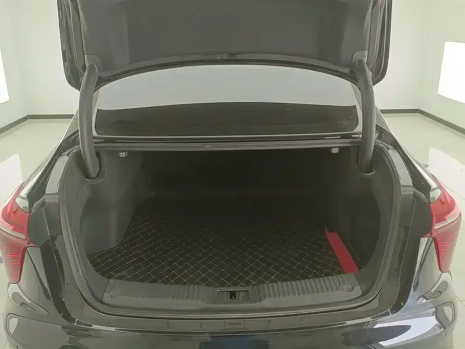 Hongqi H5 2024 из CN, фото 6