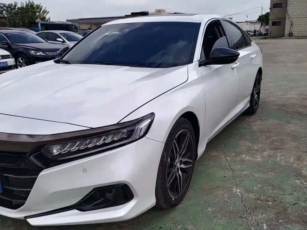 Honda Accord — фото 7