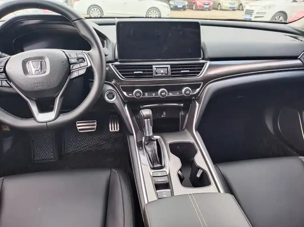 Honda Accord — фото 4