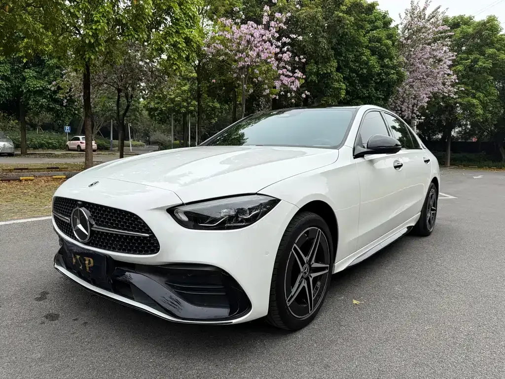 Mercedes-Benz C-Class — фото 1