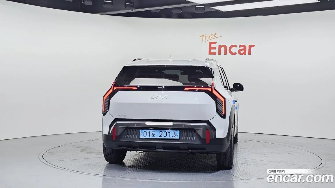 Kia EV3 — фото 4