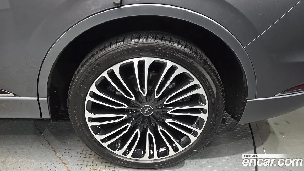 Lincoln Aviator — фото 10
