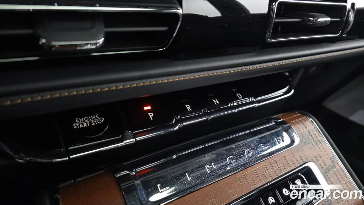 Lincoln Aviator — фото 9