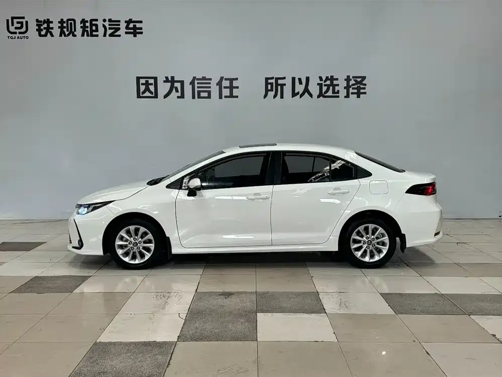 Toyota Corolla — фото 2
