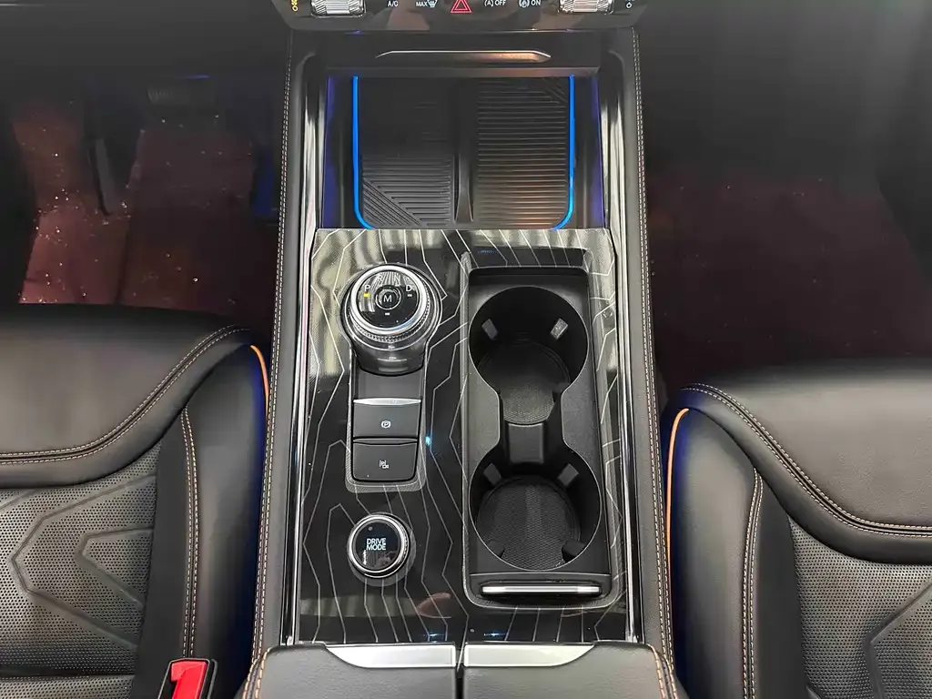 Ford Explorer 2024 из CN, фото 2