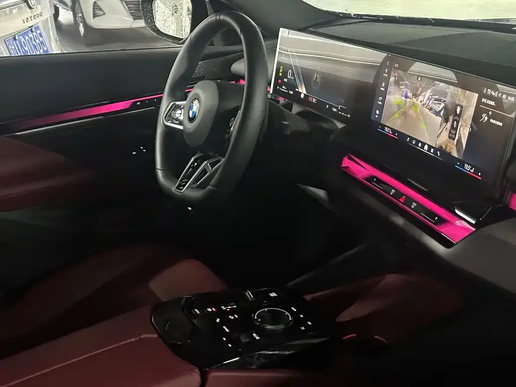BMW 5 Series 2025 из CN, фото 3