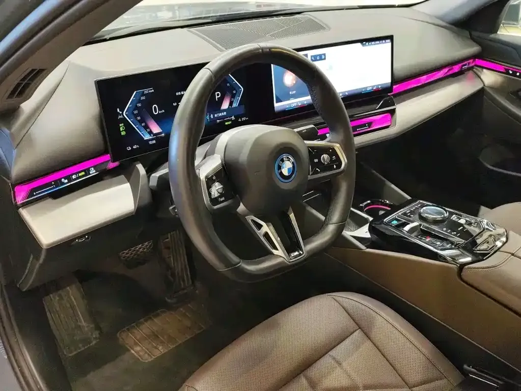 BMW i5 — фото 10