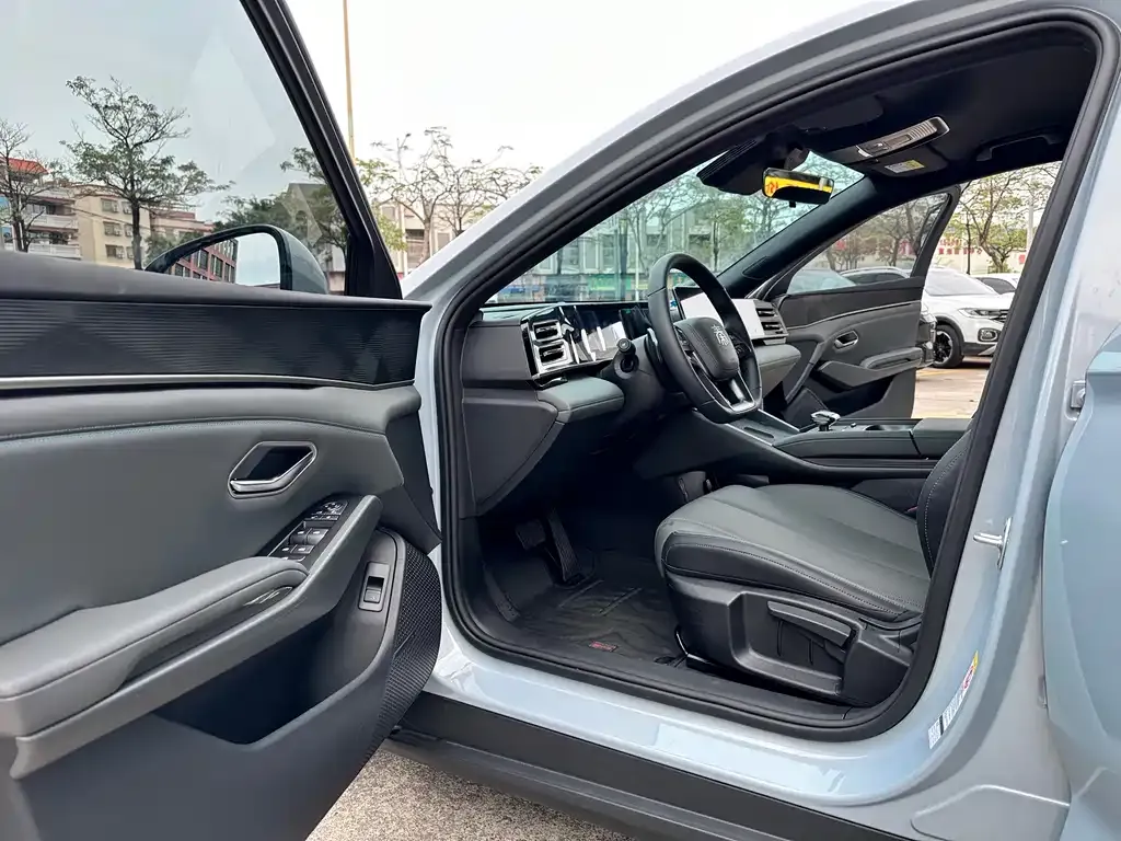 BYD Qin L 2025 из CN, фото 3
