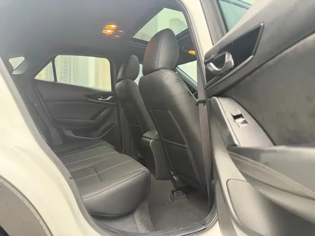 Mazda CX-4 2023 из CN, фото 8