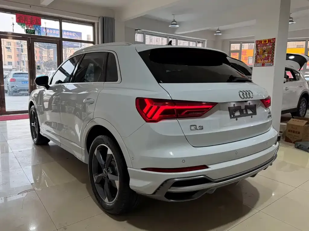 Audi Q3 — фото 4