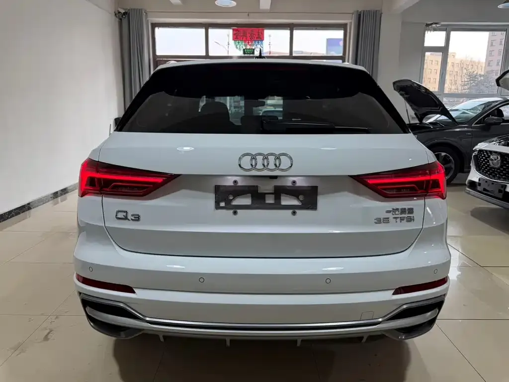 Audi Q3 — фото 3