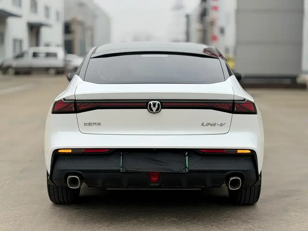 Changan UNI-V iDD 2024 из CN, фото 4