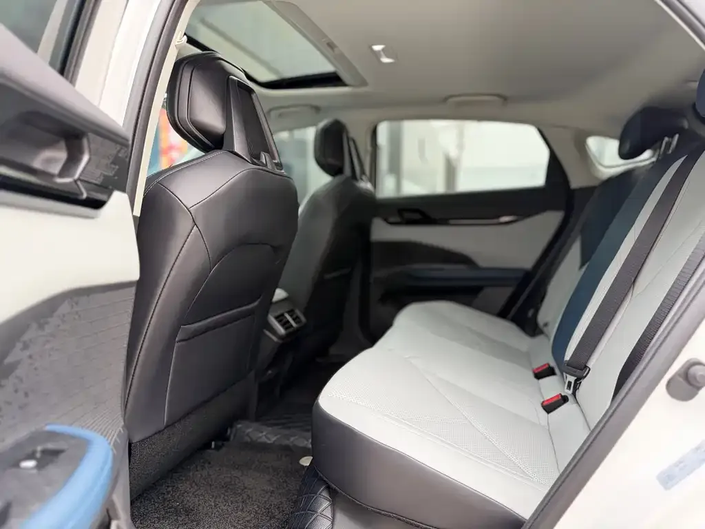 Changan UNI-V iDD 2024 из CN, фото 2