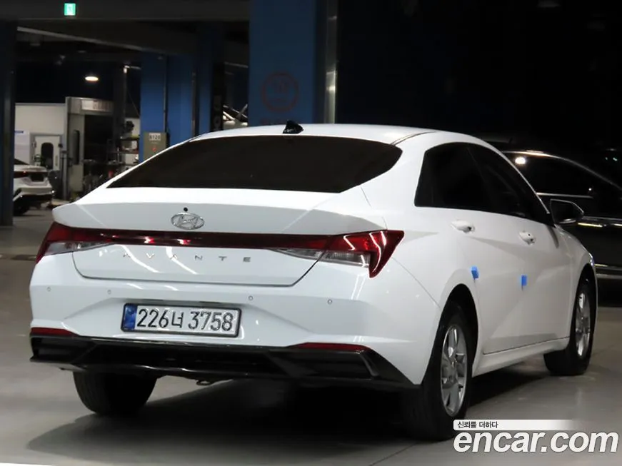 Hyundai AVANTE — фото 2