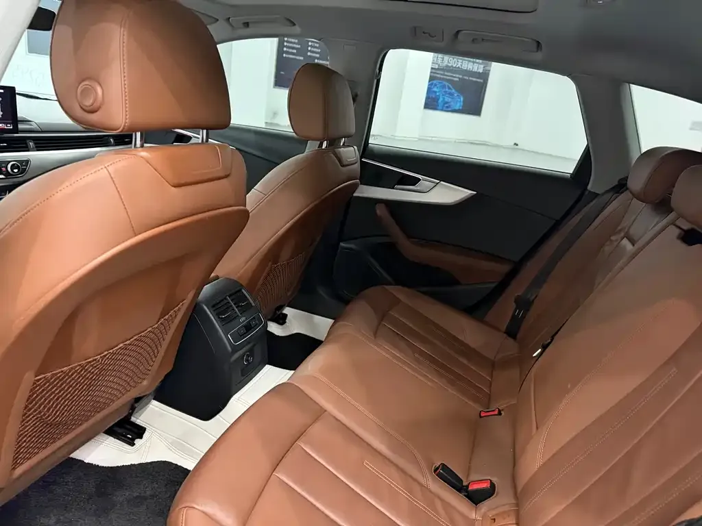 Audi A4 (Import) 2021 из CN, фото 8