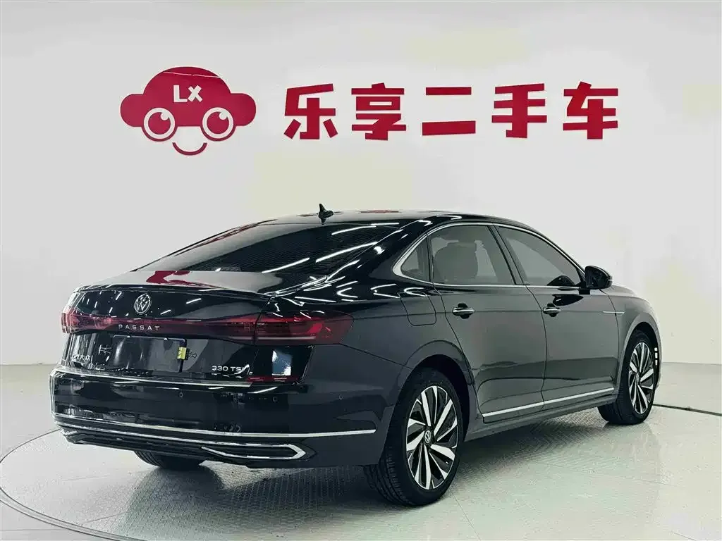 Volkswagen Passat — фото 9
