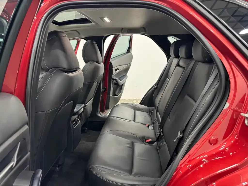Mazda CX-30 2022 из CN, фото 4