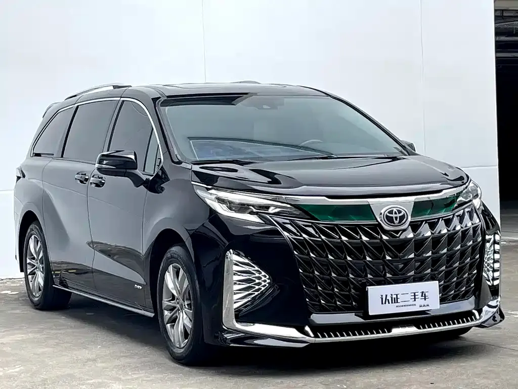 Toyota Sienna — фото 4