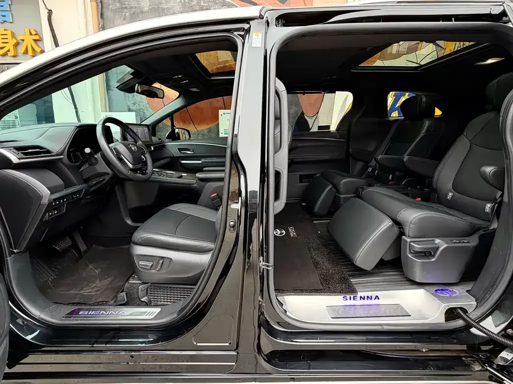 Toyota Sienna 2023 из CN, фото 10