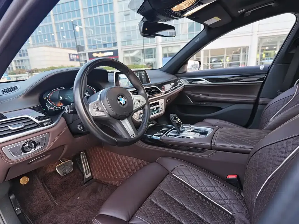 BMW 7 Series — фото 4