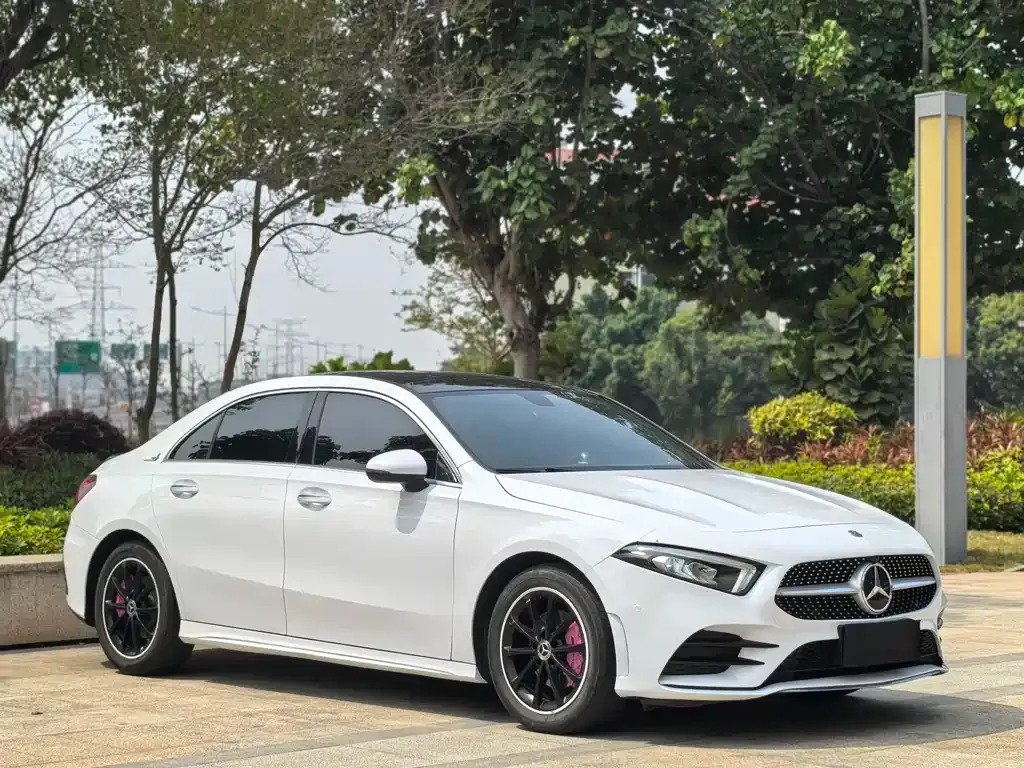 Mercedes-Benz A-Class — фото 7