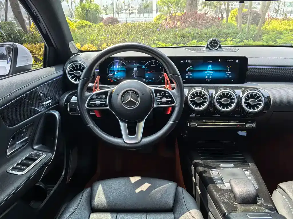 Mercedes-Benz A-Class — фото 10