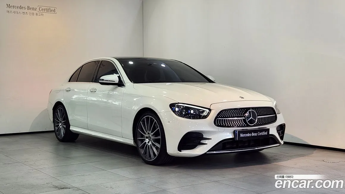 Mercedes-Benz E-Class — фото 1