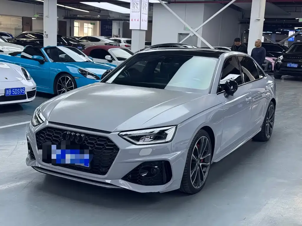 Audi A4L 2021 из CN, фото 1