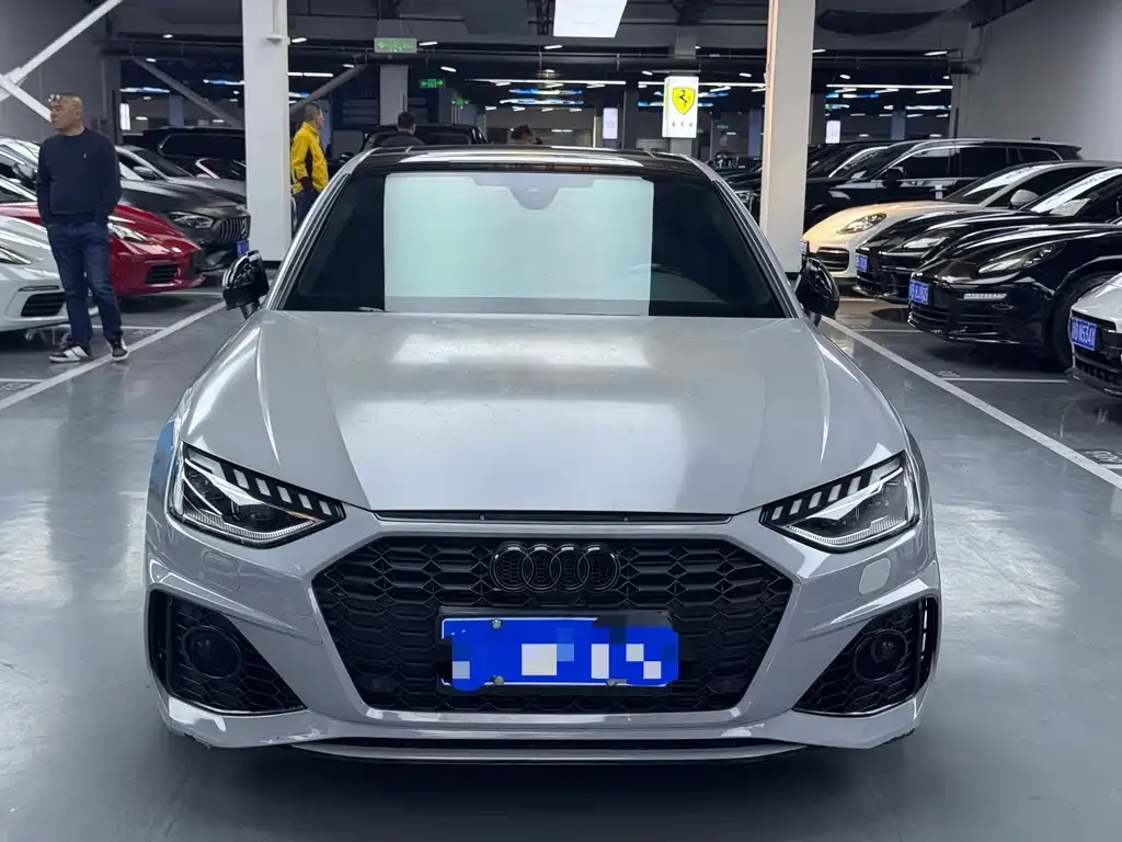 Audi A4L 2021 из CN, фото 2